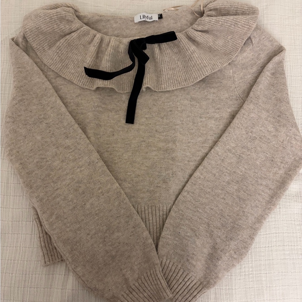 Lilyful sweater